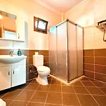 Tas Apartahotel *