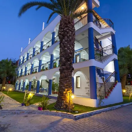 Aparthotel Tas *